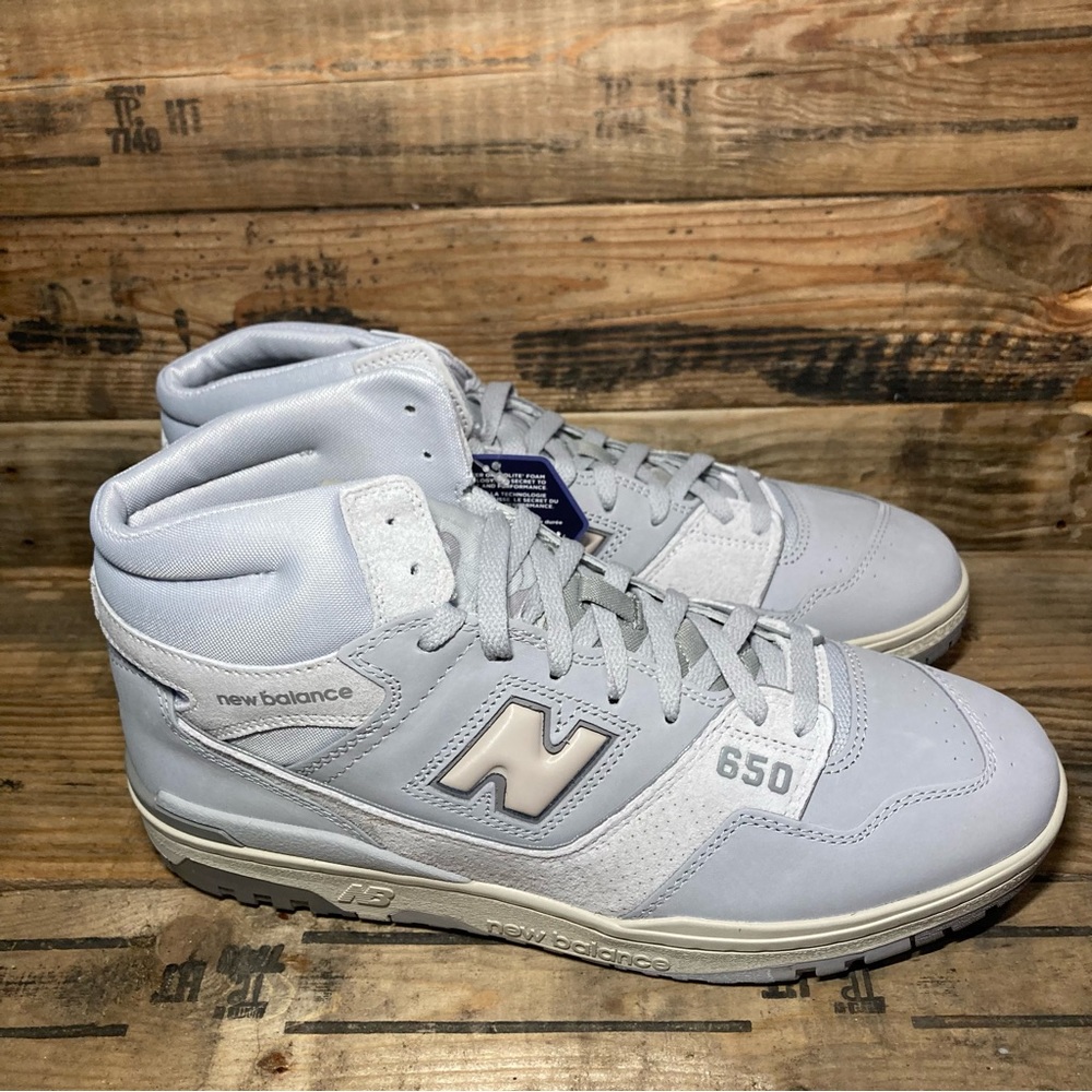 New Balance Men’s 650 Basketball Shoe BB650RGG Grey White sz 11.5,12,13 - Picture 2 of 8